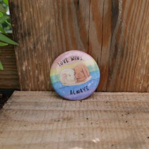 🐾 Button "Love wins“